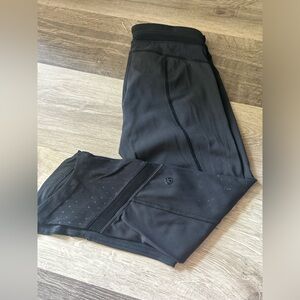 Lululemon polka dot and mesh crop legging size 4